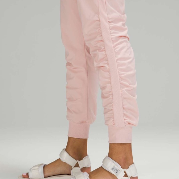 Lululemon Beyond the Studio Lined Jogger Pink Size 4 - Picture 2 of 8